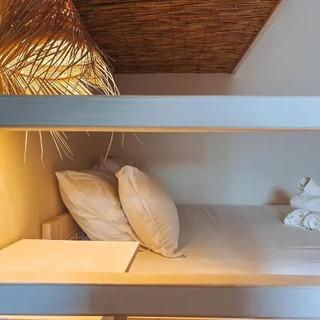 Captain Cook Ahoy Hotel